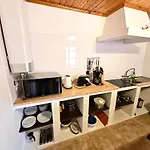 Alojamento de Acomodação e Pequeno-almoço Solar De Lalem Maia (Sao Miguel)